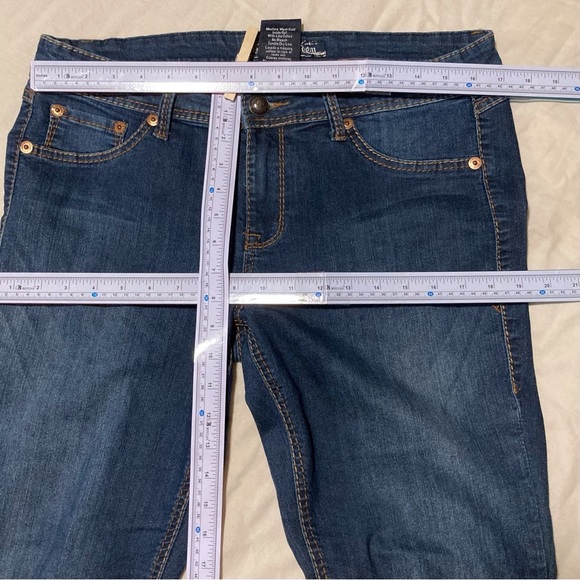 Torrid Source of Wisdom Blue Jeans | Flare Leg | Stretchy - Picture 3 of 15